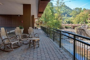 Balcony - Old Creek Lodge (Gatlinburg)