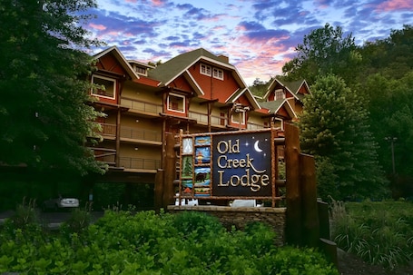 Exterior. Old Creek Lodge