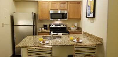 Sonesta Simply Suites Memphis East Poplar Pike ​