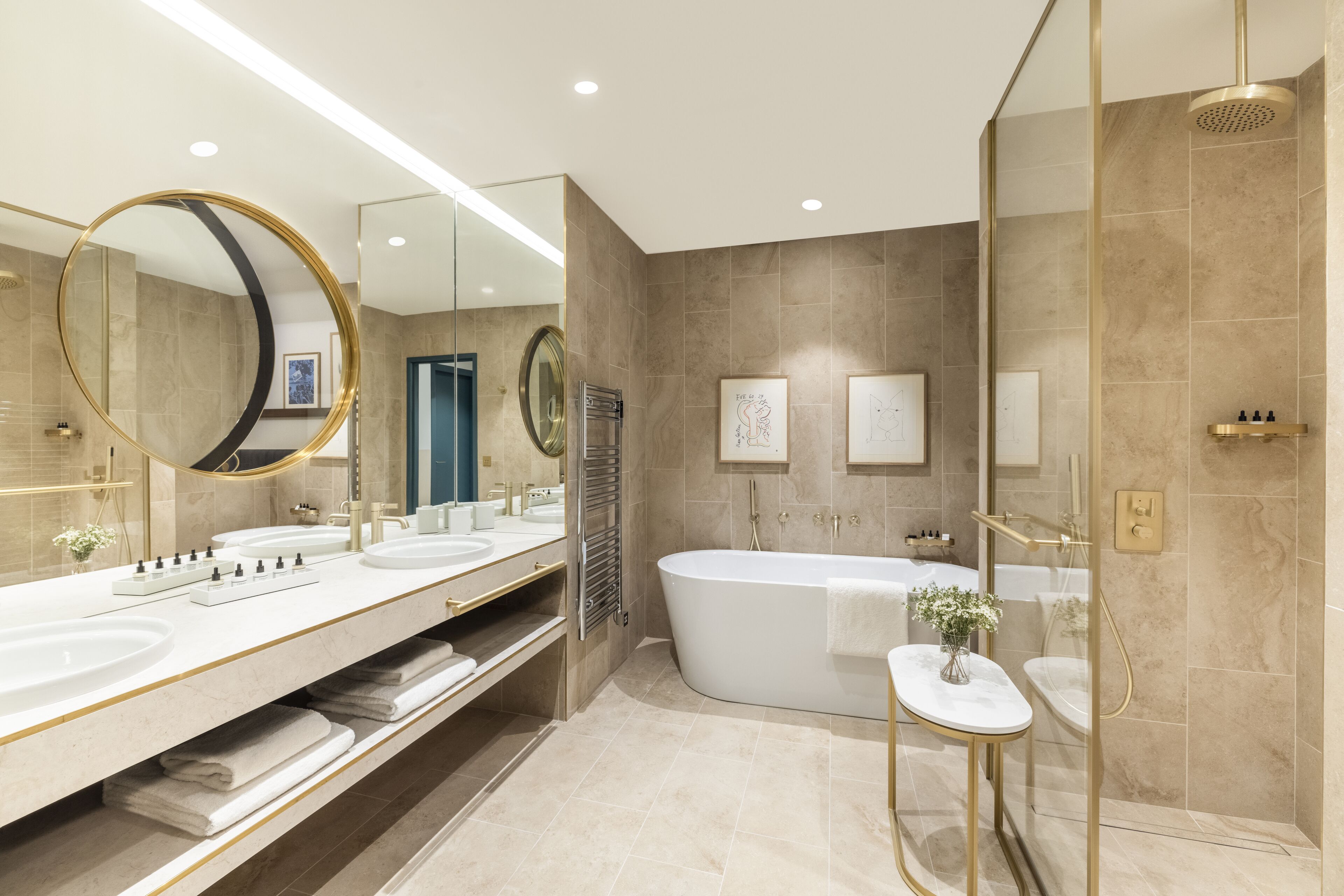 shower, rainfall showerhead, free toiletries, hair dryer