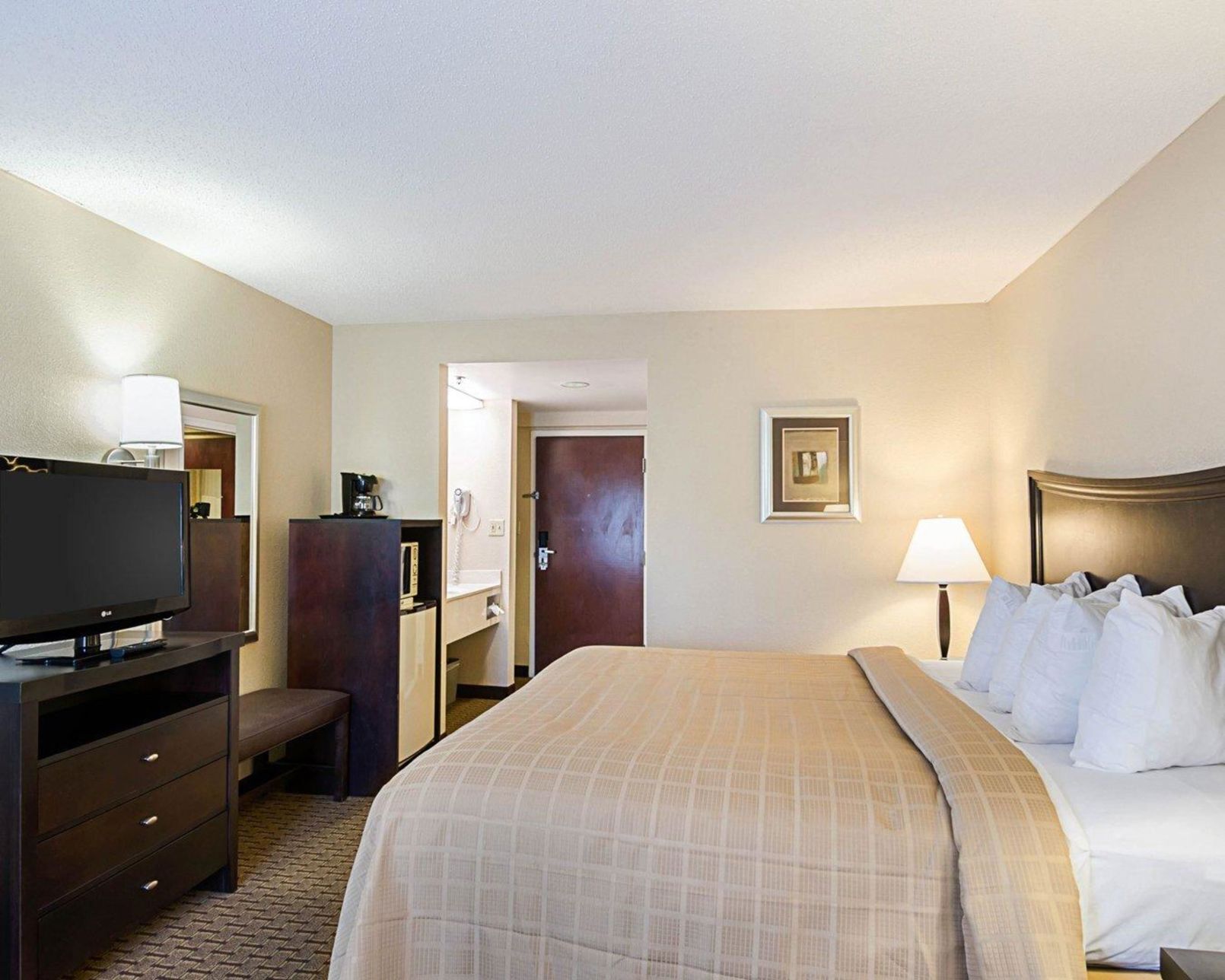 Soundproofing, iron/ironing board, free cots/infant beds, free WiFi