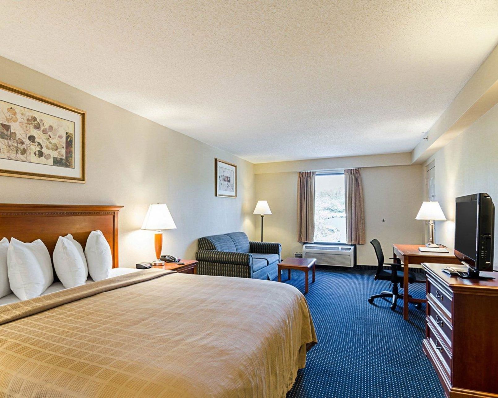 Soundproofing, iron/ironing board, free cots/infant beds, free WiFi