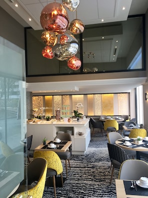 Daily buffet breakfast (EUR 22 per person)
