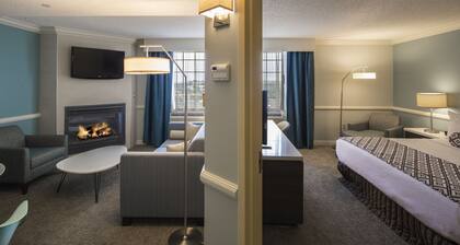 Crowne Plaza Suites Pittsburgh South by IHG