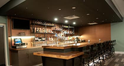 Crowne Plaza Suites Pittsburgh South by IHG