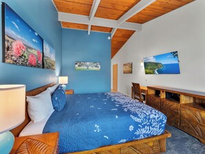 Superior Room, Mountain View | Desk, free WiFi, bed sheets - Castle Waimea Country Lodge (Kamuela)