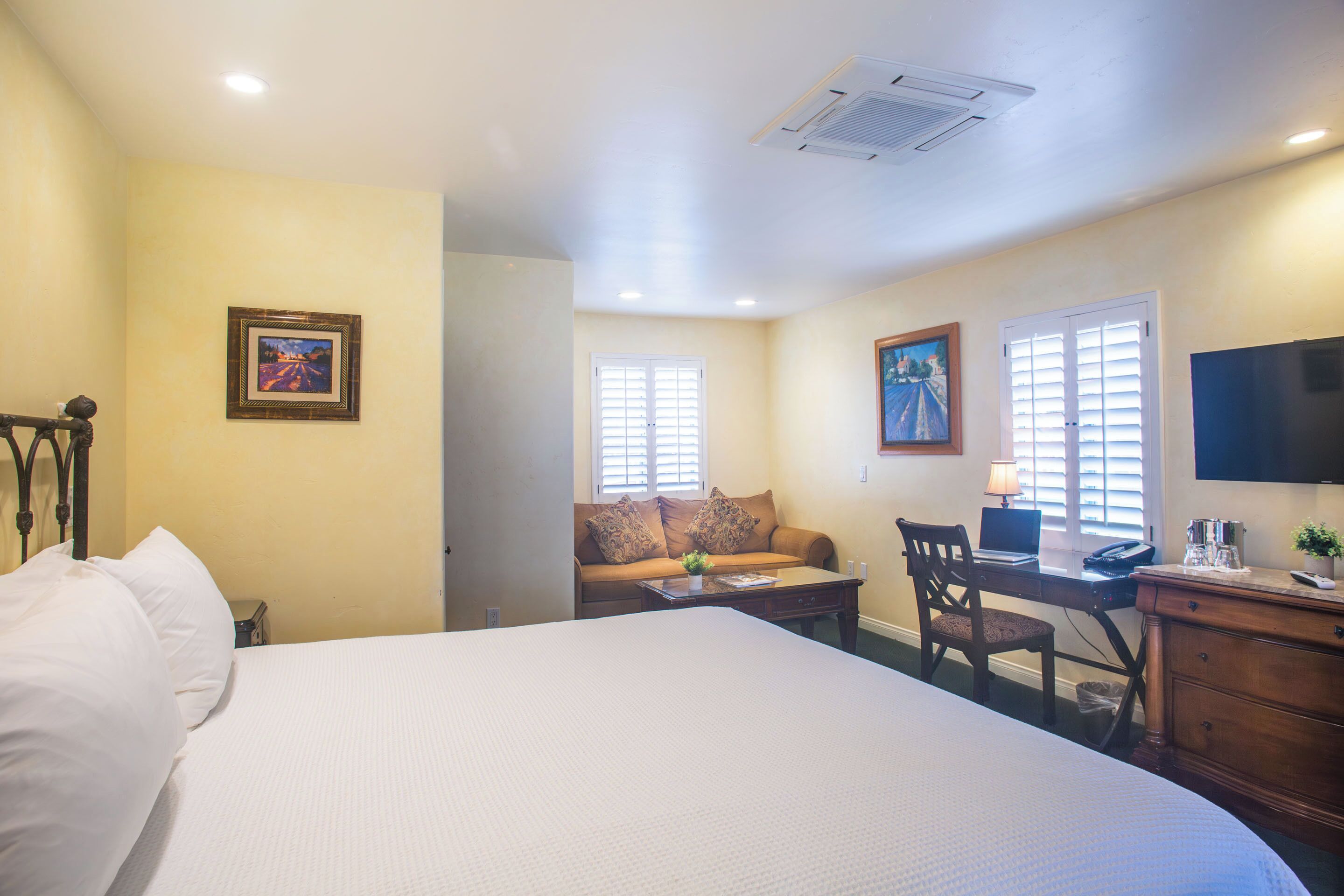 Castillo Inn at the Beach in Santa Barbara: Find Hotel Reviews, Rooms ...