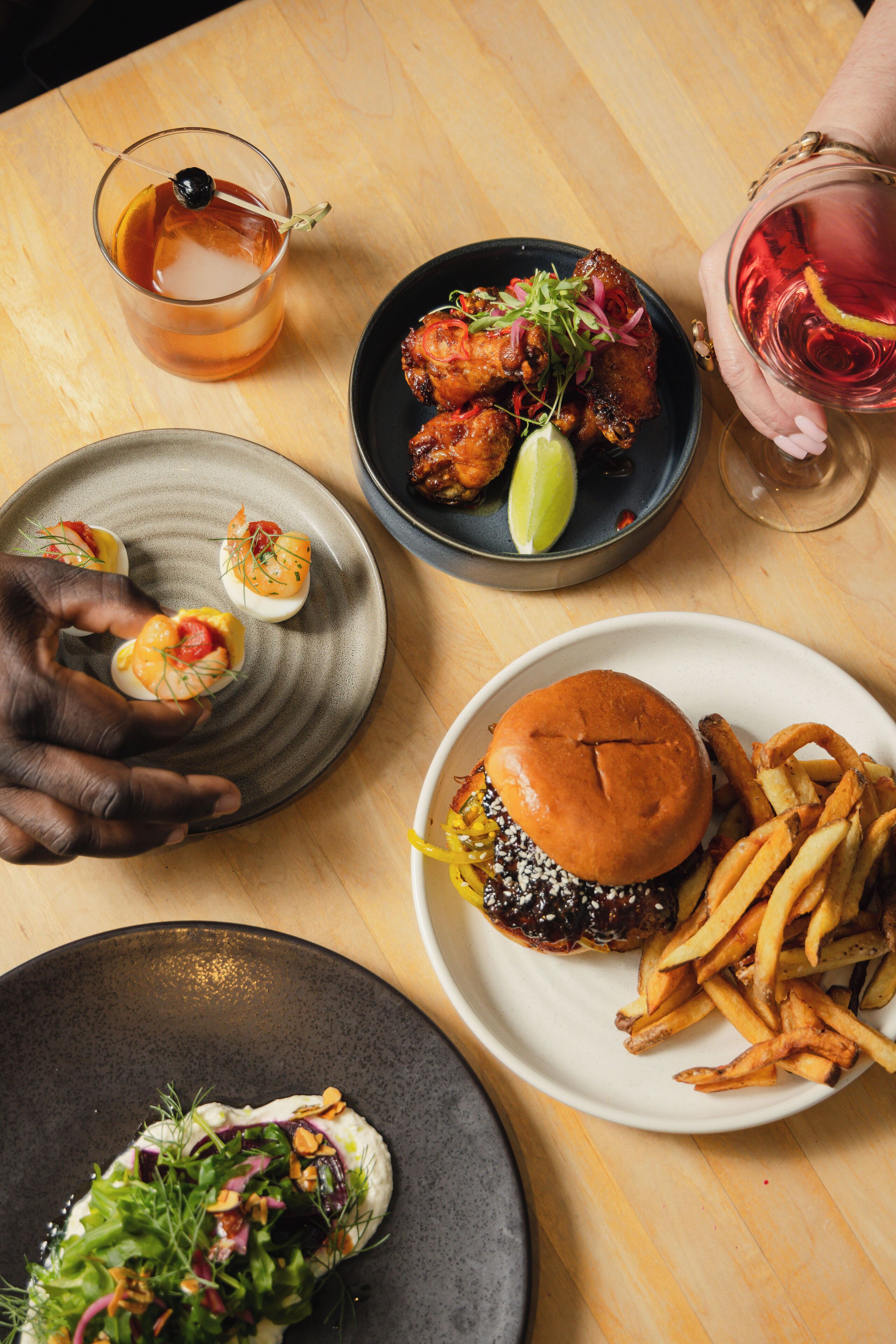 breakfast and dinner served, american cuisine