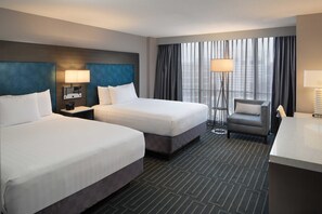 Premium bedding, in-room safe, desk, laptop workspace - Hyatt Regency Cincinnati (Cincinnati)