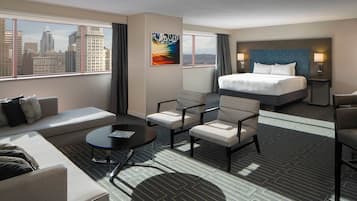 Ropa de cama de alta calidad, caja fuerte, escritorio