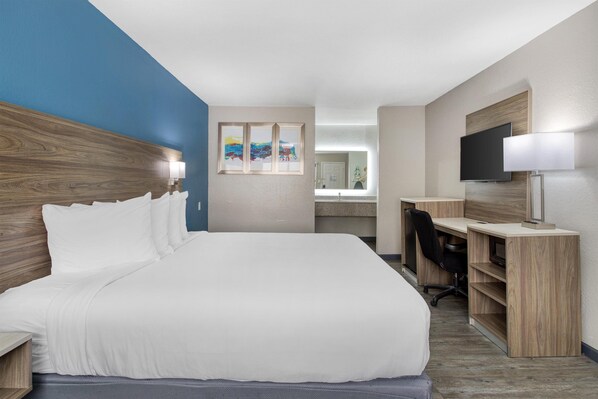Individually furnished, desk, laptop workspace, free WiFi - SureStay Hotel by Best Western Spring North Houston (Spring)