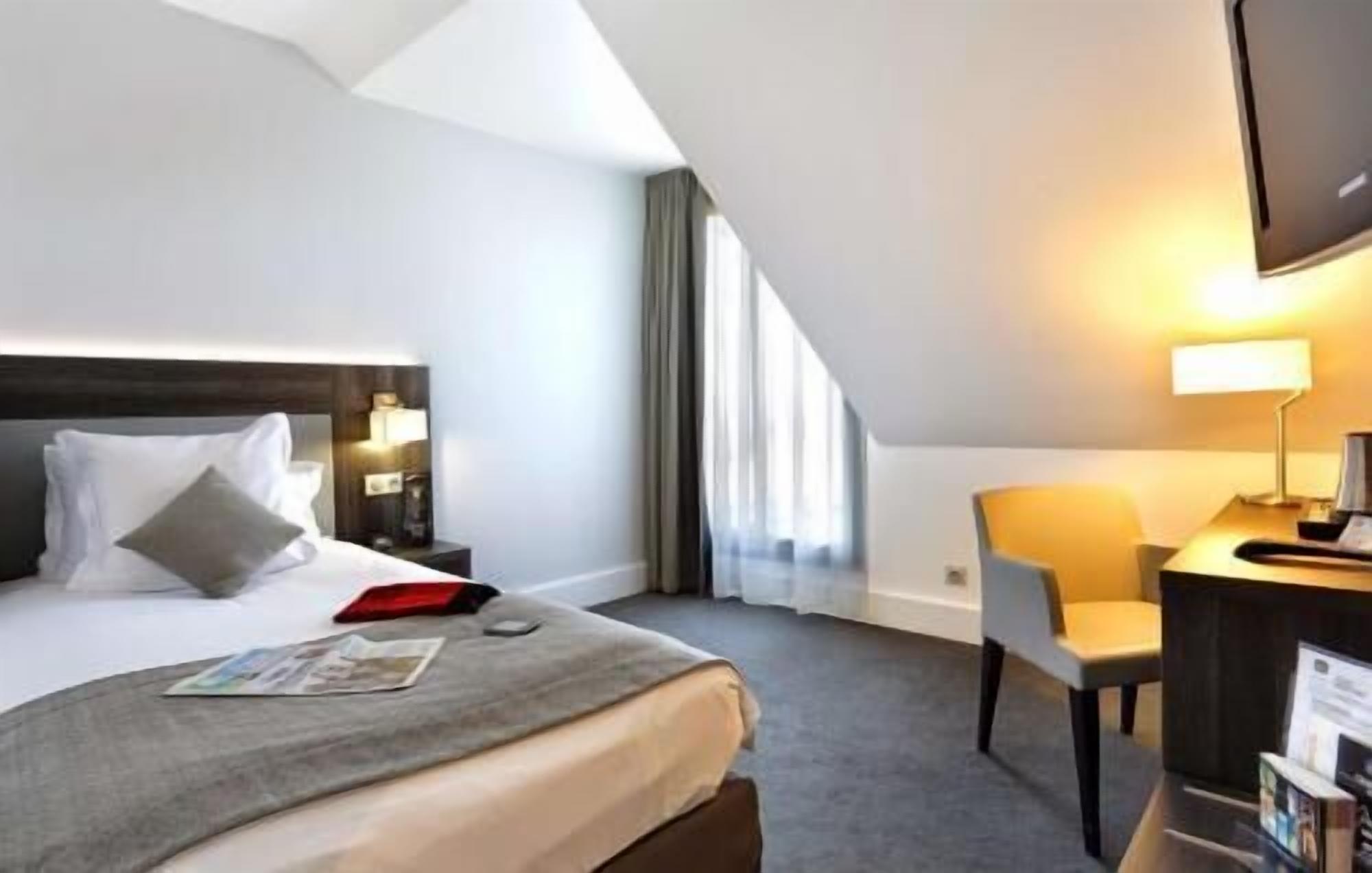 Premium bedding, down comforters, pillowtop beds, in-room safe