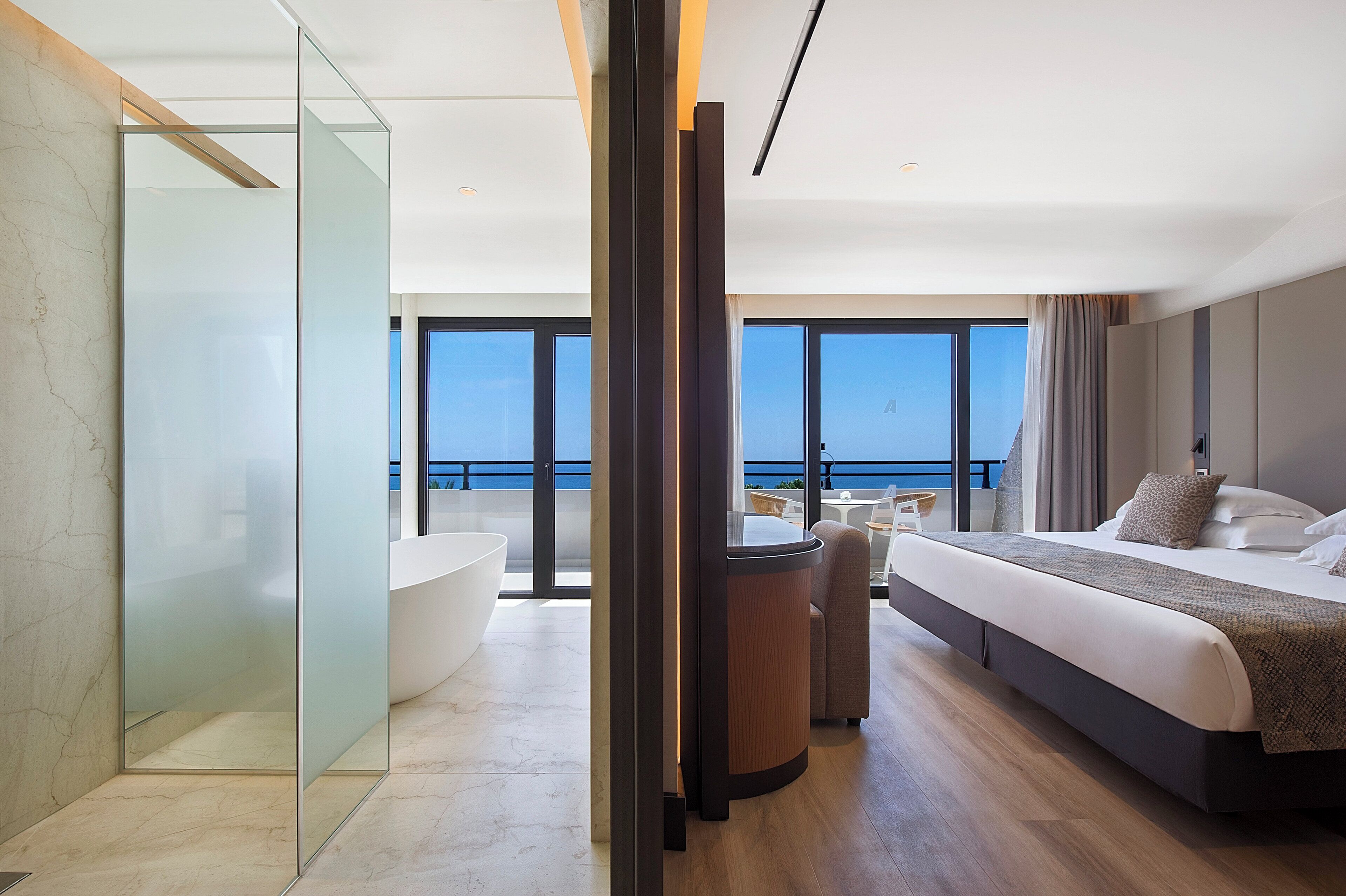 luxury room | property amenity