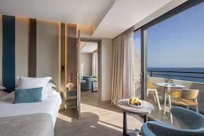 Family Room, Connecting Rooms | Minibar, in-room safe, desk, soundproofing