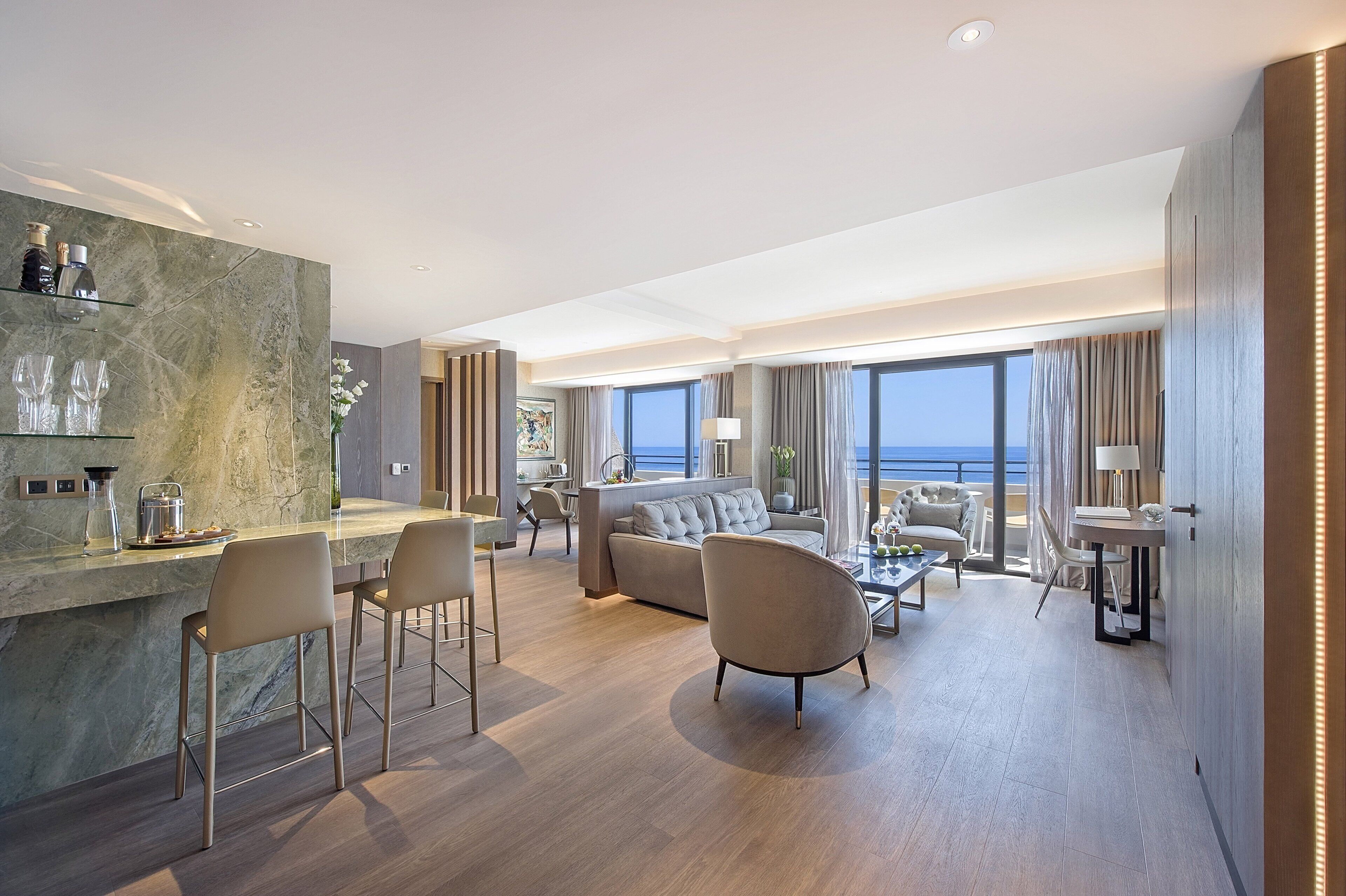 Egyptian cotton sheets, premium bedding, Select Comfort beds, minibar