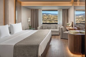 Egyptian cotton sheets, premium bedding, Select Comfort beds, minibar - Amathus Beach Hotel Limassol (Limassol)