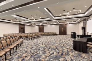 Ballroom - Holiday Inn Virginia Beach - Norfolk by IHG (Virginia Beach)