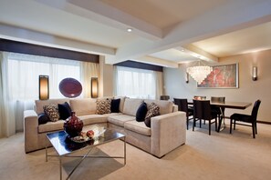 Premium bedding, pillow-top beds, in-room safe, desk