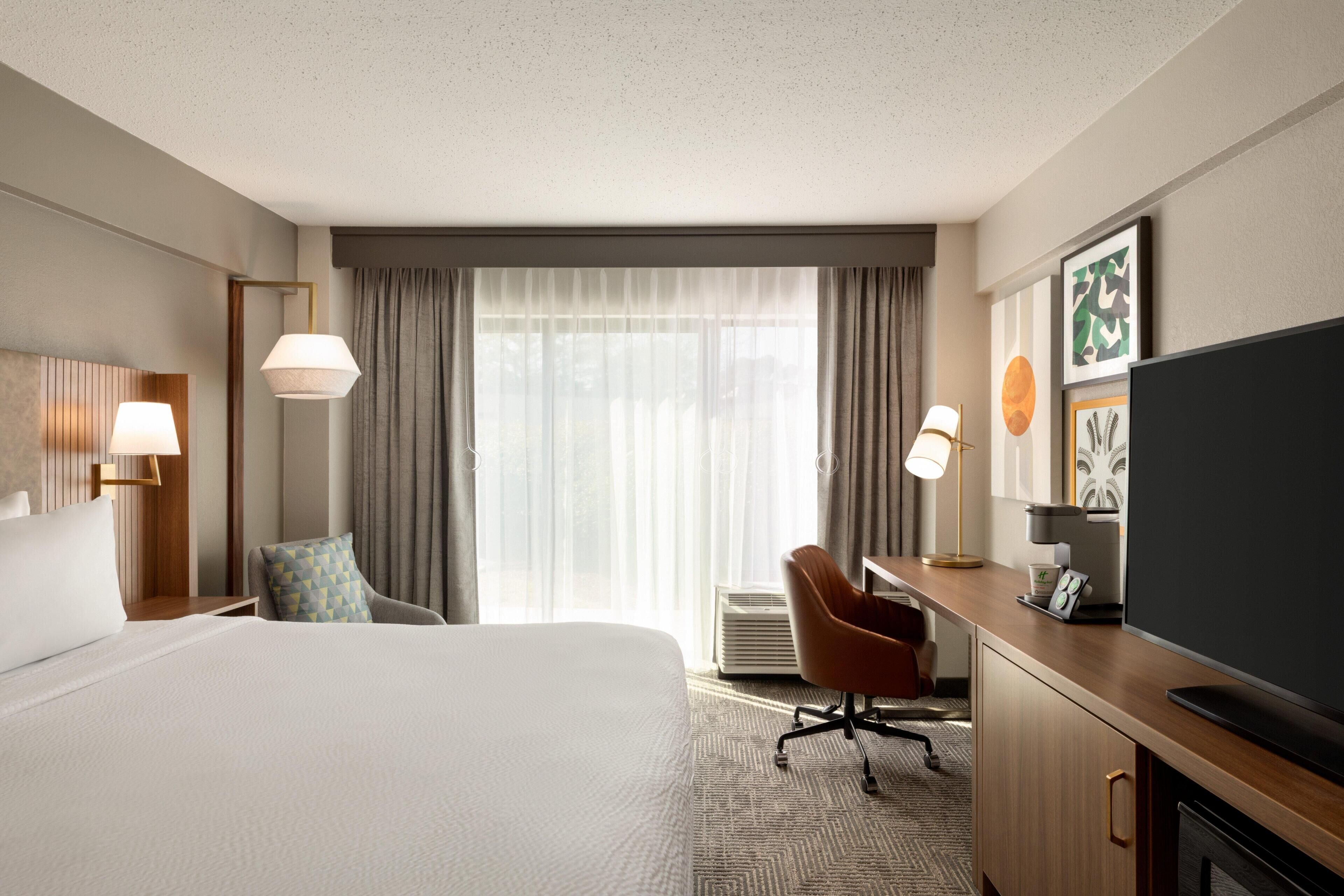 Premium bedding, pillow-top beds, in-room safe, desk