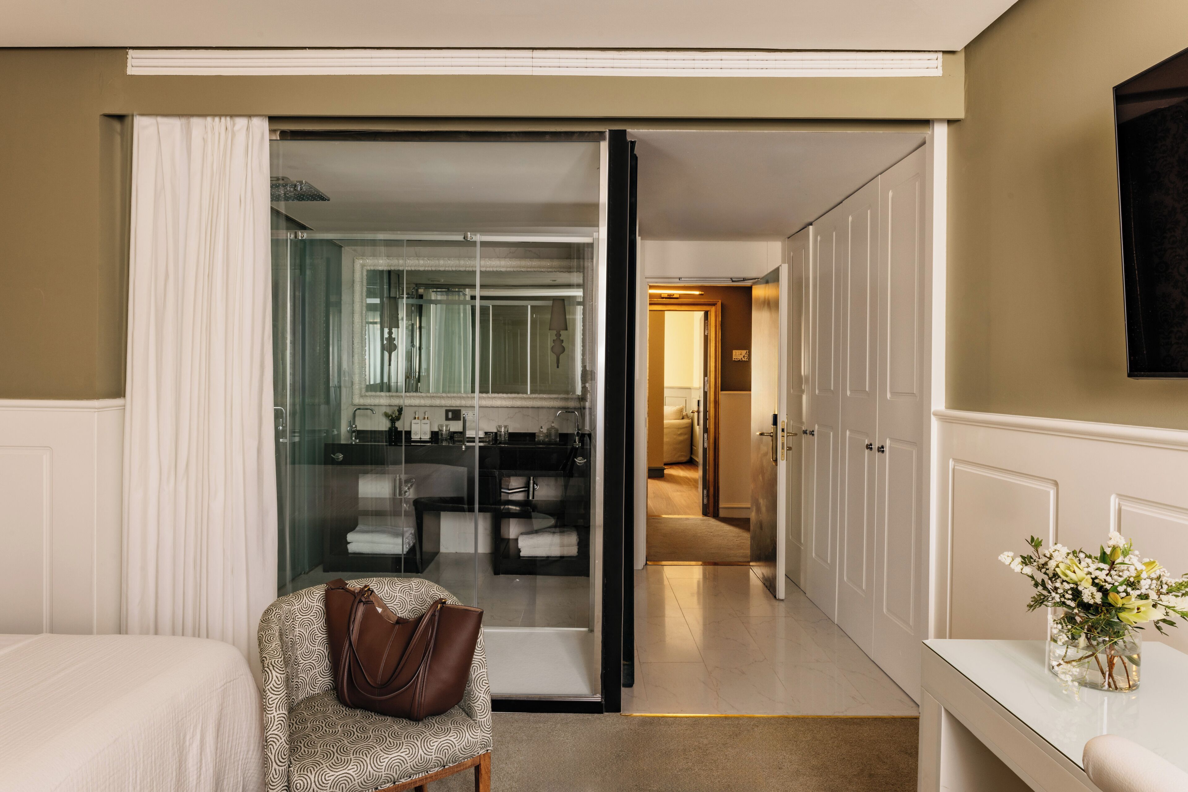 Literie de qualité supérieure, couette en duvet d'oie, minibar
