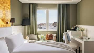 Family Premium | Premium-sengetøj, dundyner, minibar, individuel indretning