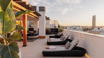 Biancheria da letto di alta qualità, copriletto in piuma, minibar