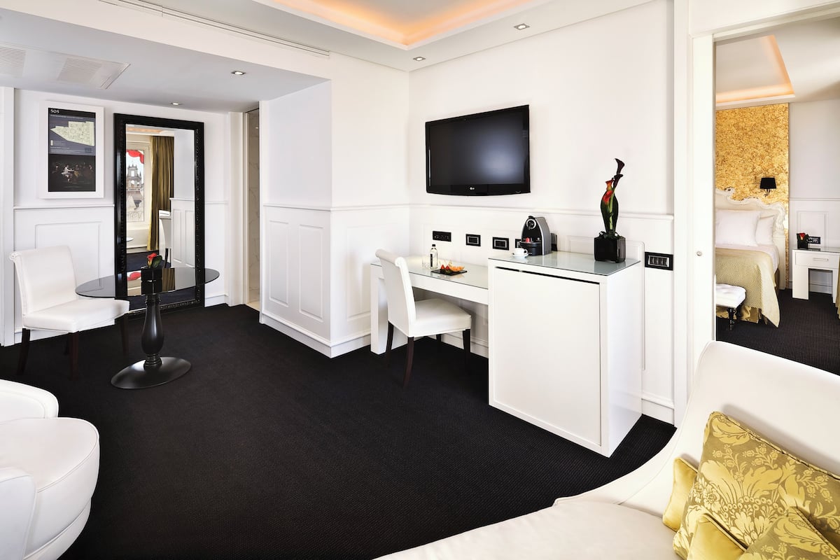 1 bedroom, premium bedding, individually furnished, blackout curtains