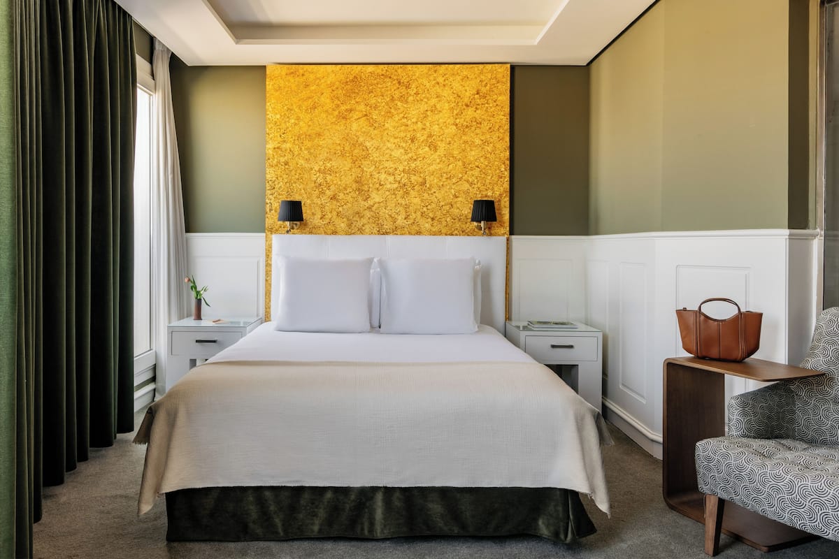 Supreme Room City View