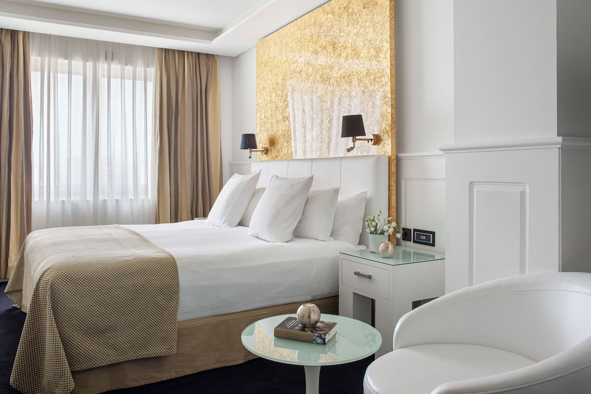 Family Premium | 1 bedroom, premium bedding, down duvets, minibar