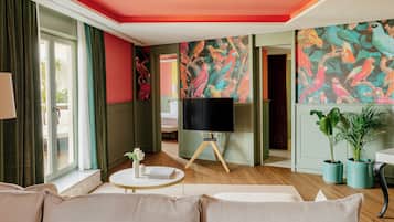 Premium bedding, down duvets, minibar, individually furnished