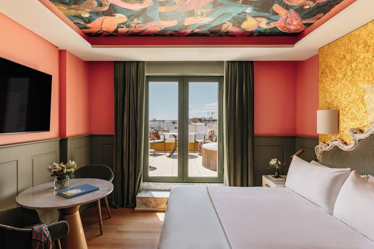 Red Level Grand Premium with Terrace