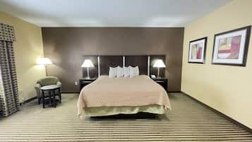 Quarto conforto, 1 cama King, para não fumantes | 1 quarto, roupas de cama premium, camas com colchões pillow-top