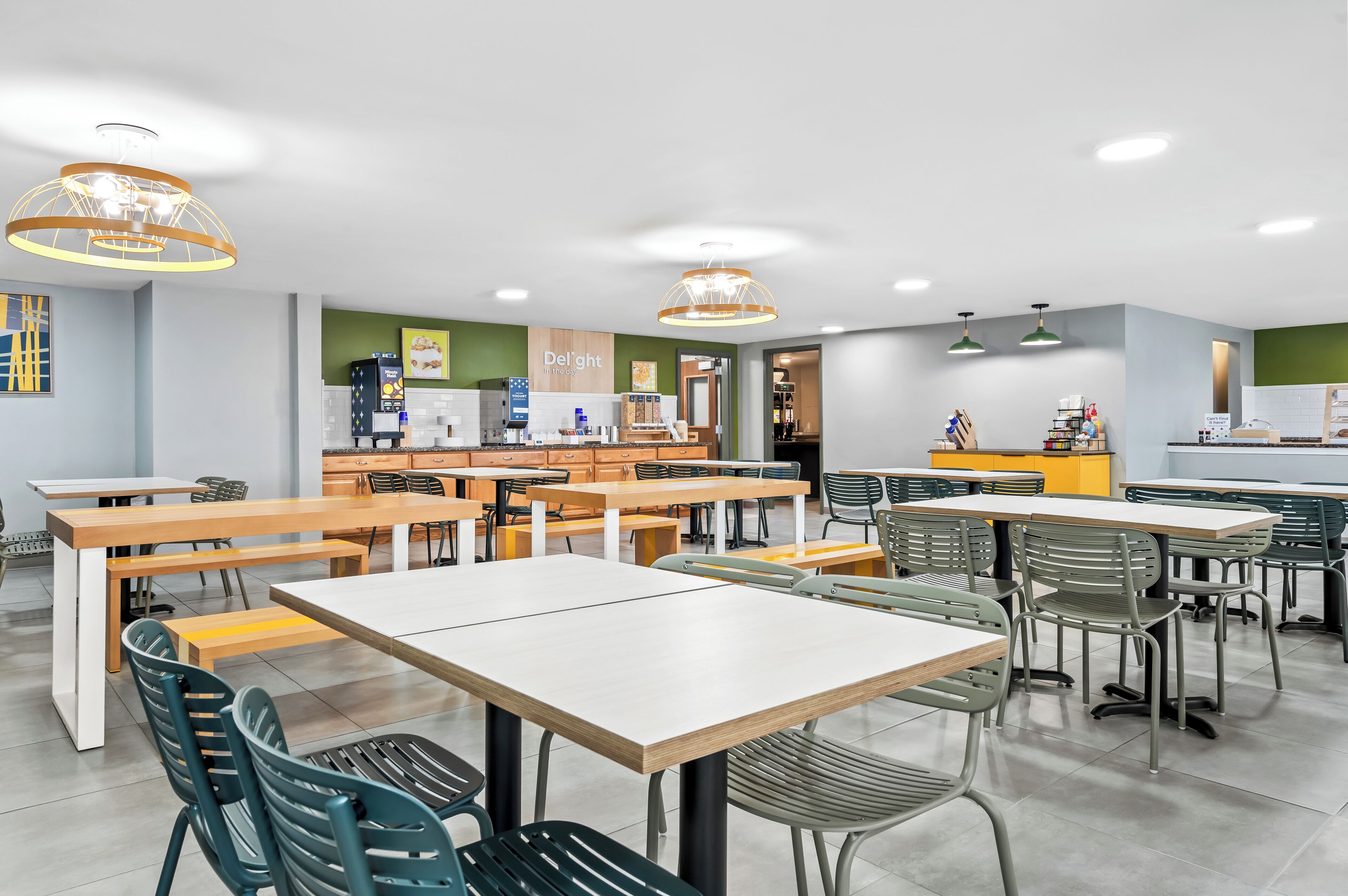 Free daily continental breakfast