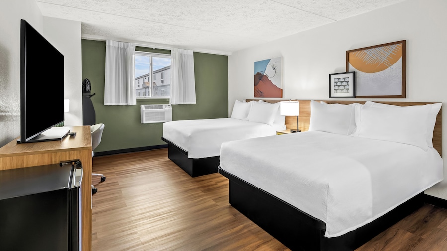 Spark by Hilton Portland Airport Maine Mall