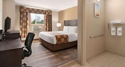 Days Inn by Wyndham Airport/Maine Mall