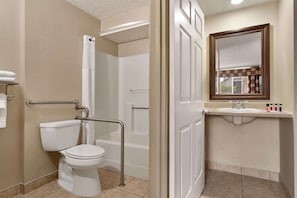 Standard Room, 1 King Bed, Accessible | Bathroom | Shower, eco-friendly toiletries, hair dryer, towels