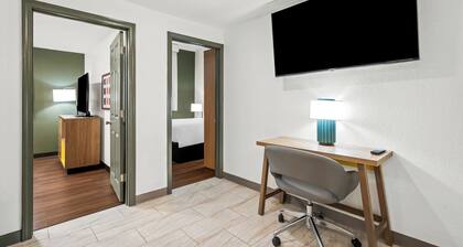 Spark by Hilton Portland Airport Maine Mall