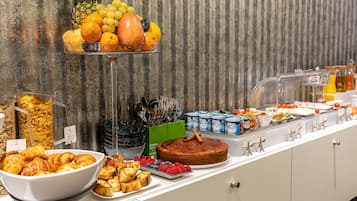 Dagelijks ontbijtbuffet (EUR 15 per persoon)