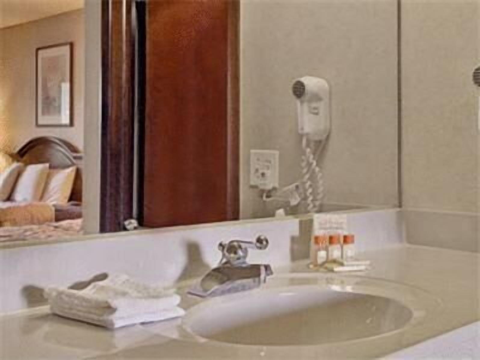 A Victory Hotel - Southfield