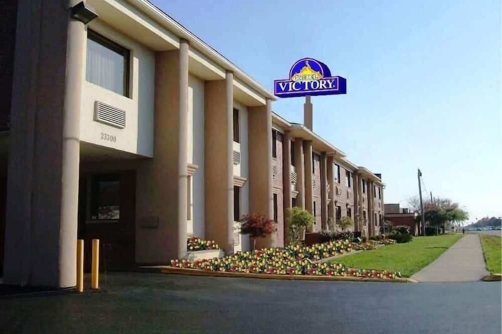 A Victory Hotel - Southfield