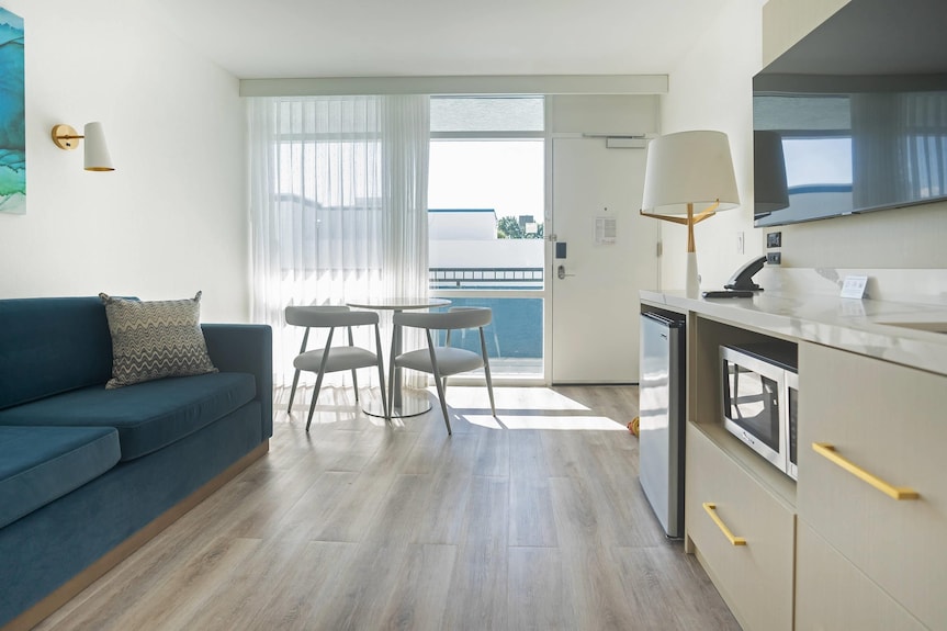 DASKK Orlando Hotel near Universal Blvd, an Ascend Collection Hotel, Orlando: Hotel Reviews, Rooms & Prices DASKK Orlando Hotel near Universal Blvd, an Ascend Collection Hotel, Orlando: Hotel Reviews, Rooms & Prices