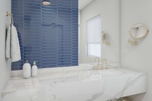 Ilmaiset hygieniatuotteet, hiustenkuivaaja, pyyhkeet
