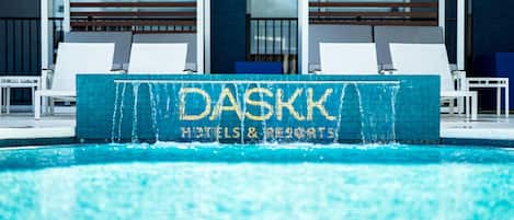 Outdoor pool, open 8:00 AM to 9:00 PM, pool cabanas (surcharge)