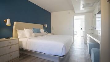 1 bedroom, in-room safe, desk, blackout curtains