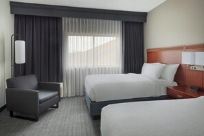 Premium bedding, desk, laptop workspace, iron/ironing board - Courtyard by Marriott New Carrollton (Hyattsville)