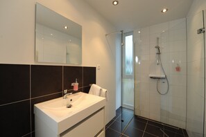Habitación con 2 camas individuales | Baño