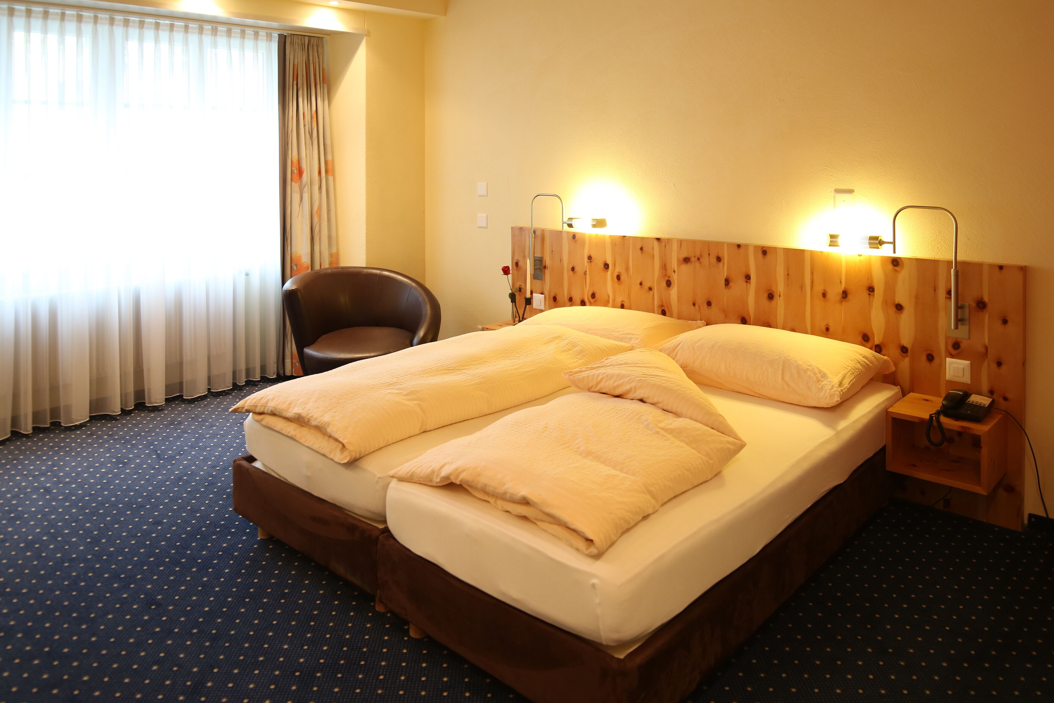 double room | in-room safe, desk, laptop workspace, iron/ironing board