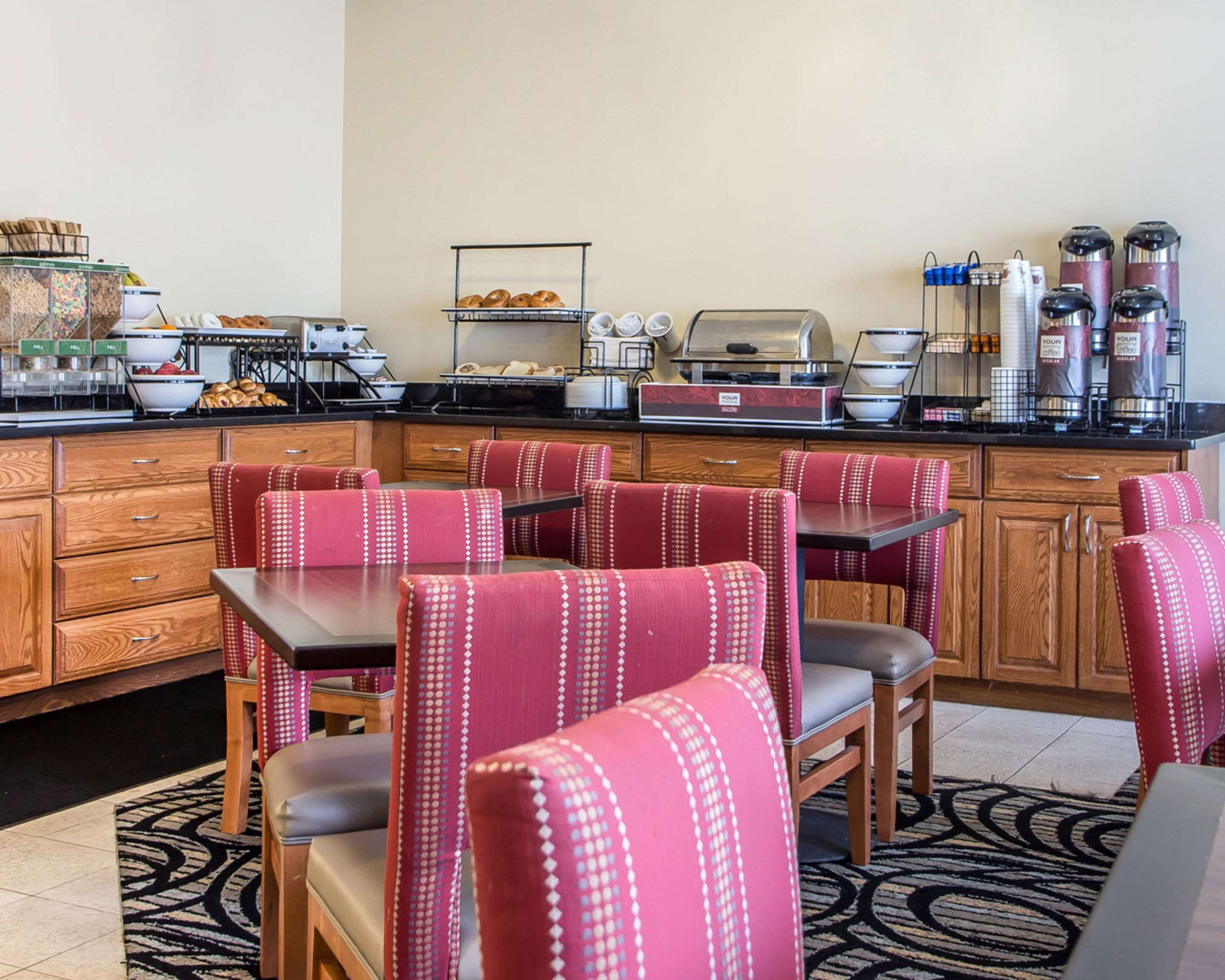 free buffet breakfast