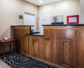 Lobby - Quality Inn Dayton North - Vandalia (Dayton)