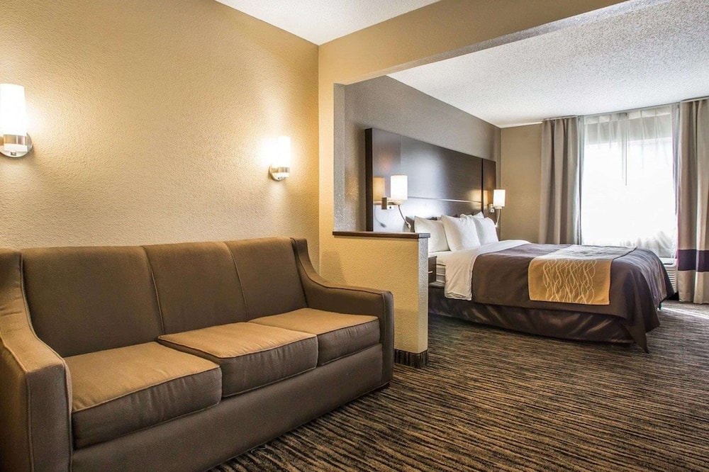 Quality Inn Dayton North - Vandalia